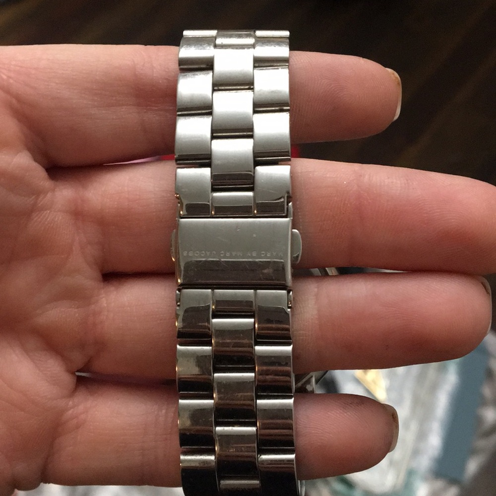 Marc Jacobs Watch - Picture 4 of 6